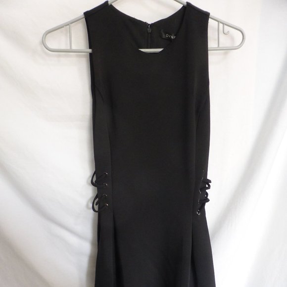 DYNAMITE, xs, robe lace up flare dress jet black